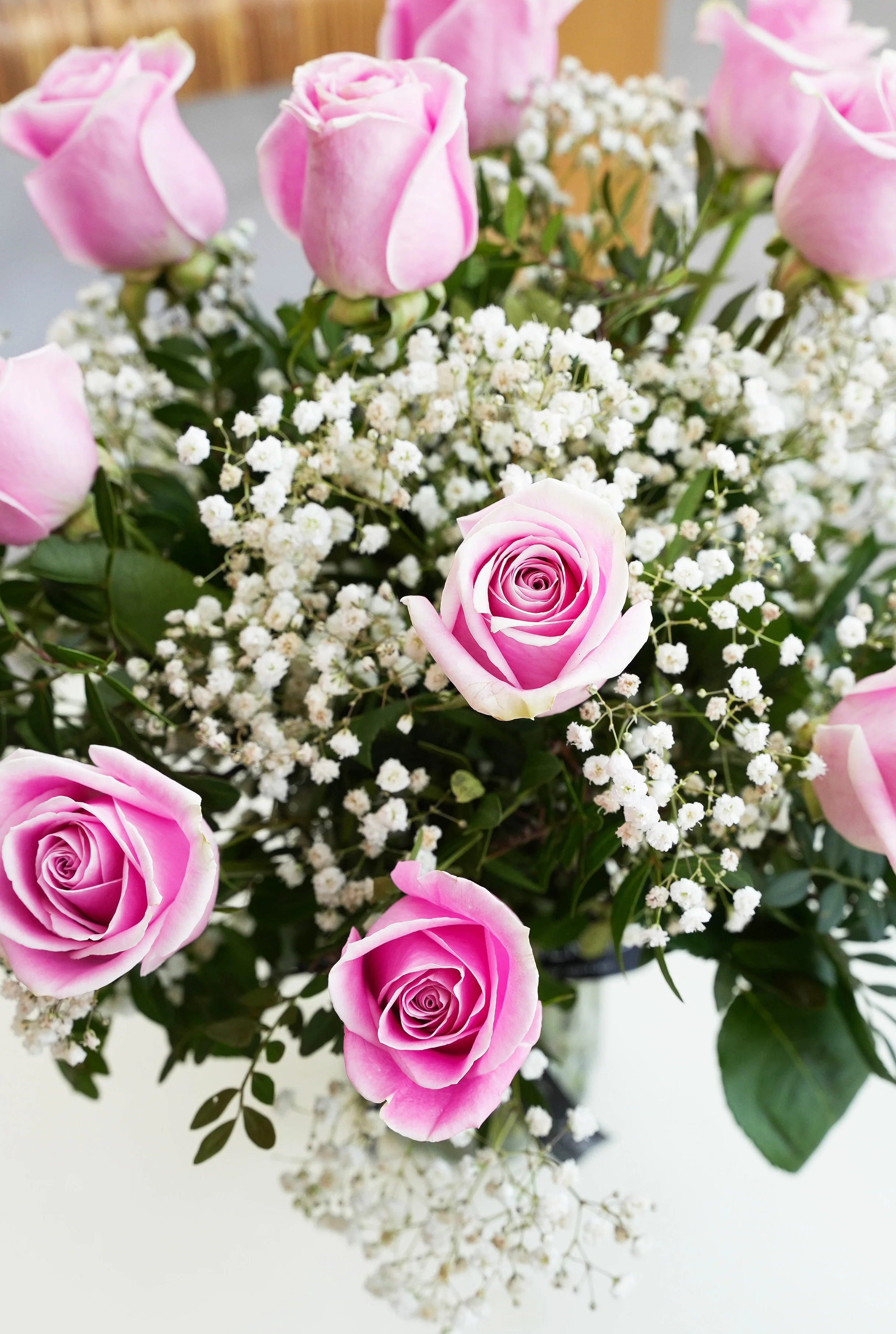 12 Long Stem Pink Roses - Vase - Image 4