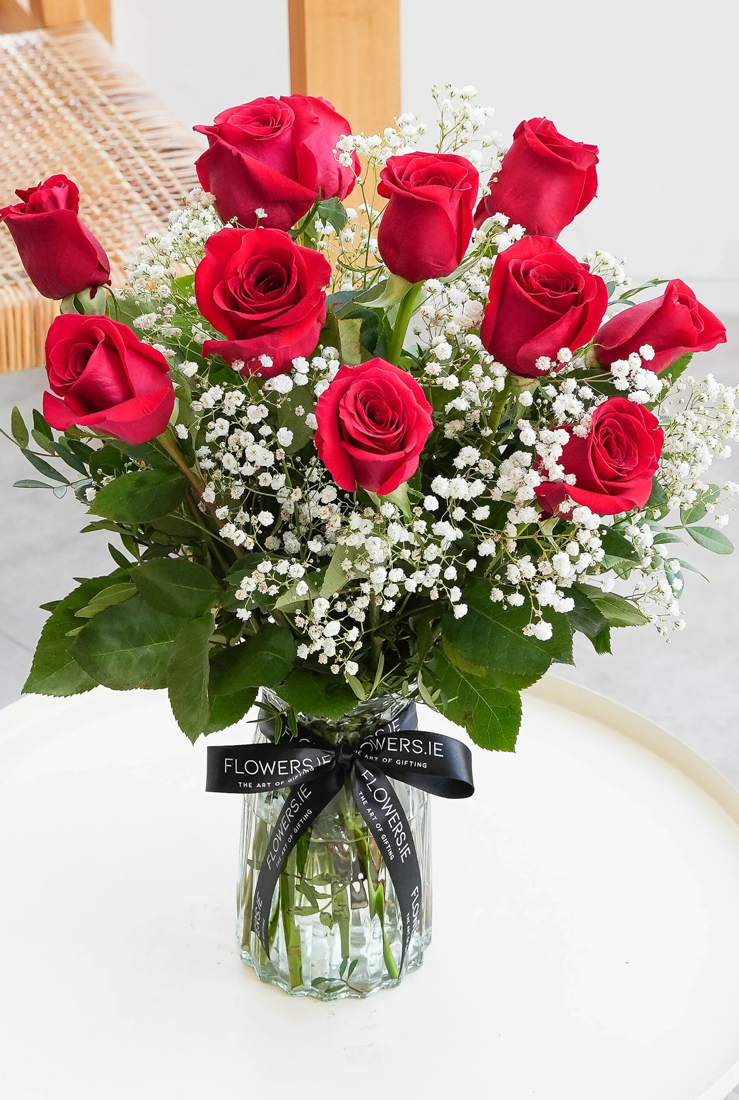 12 Long Stem Red Roses - Vase - Image 4