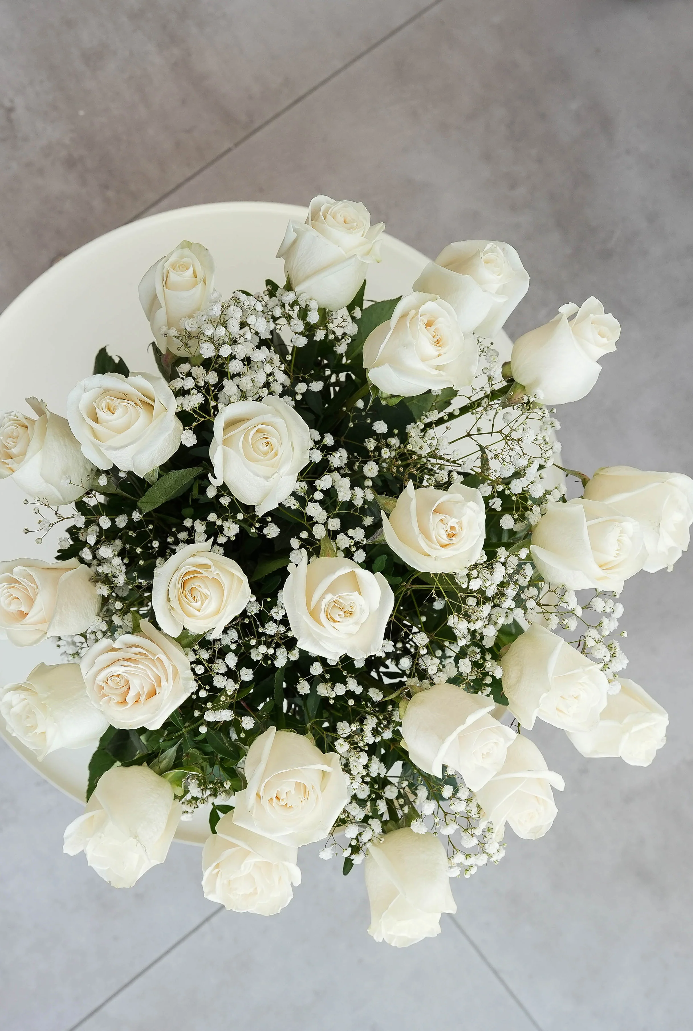 24 Long Stem White Roses - Vase - Image 4