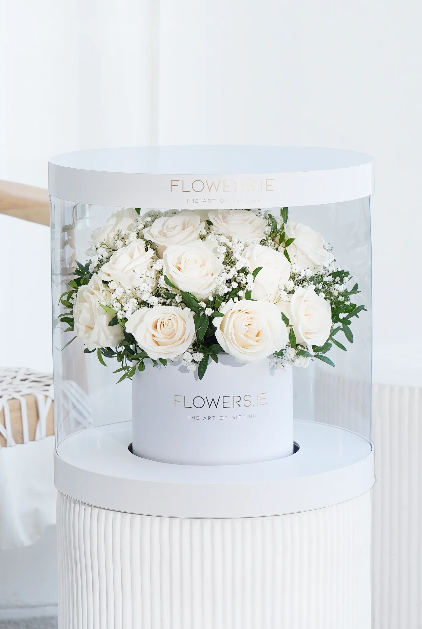 Premium White Rose - Hatbox - Image 5