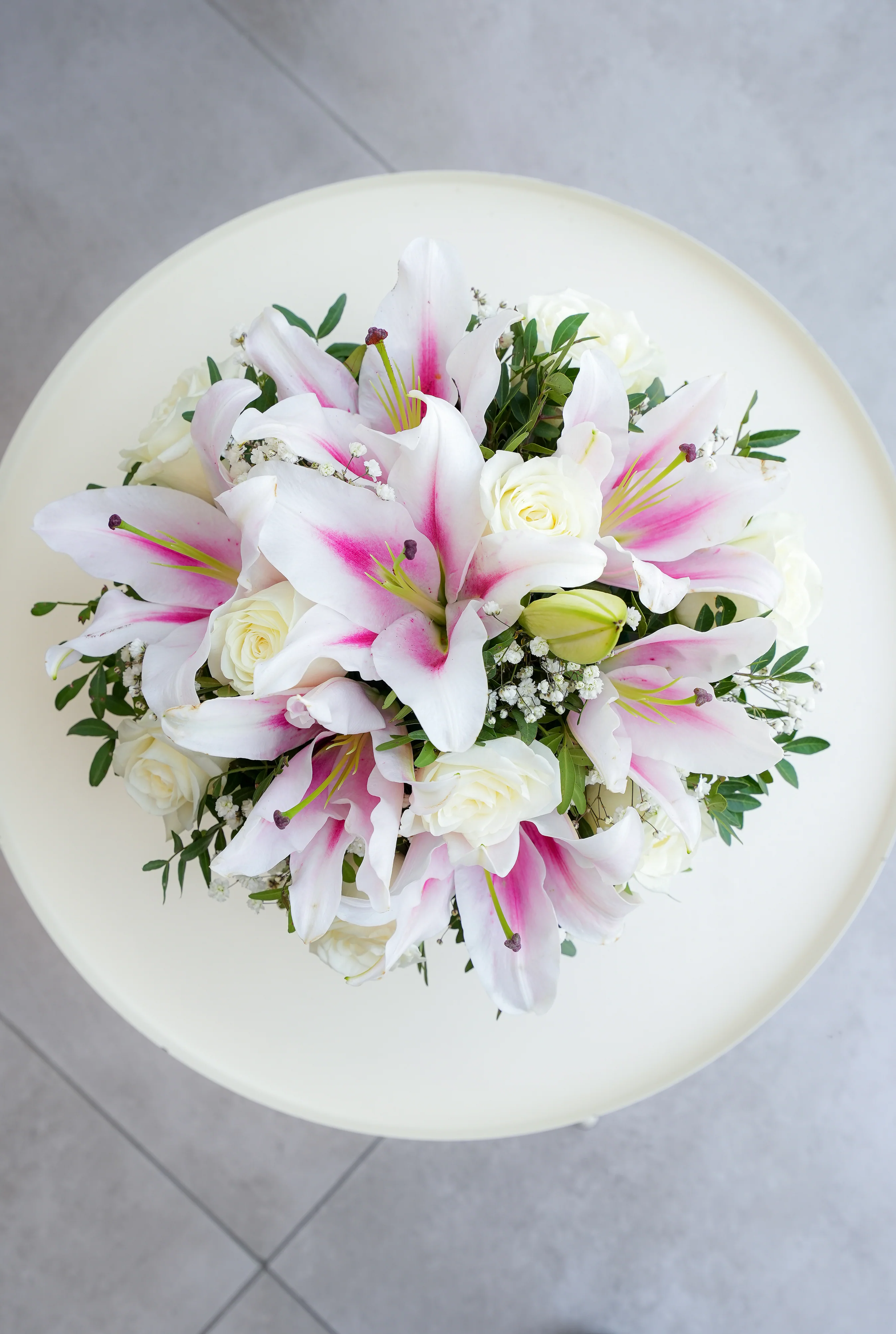 White Roses and Pink Lily Hatbox - Image 7